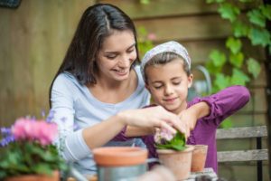 kids growing plants